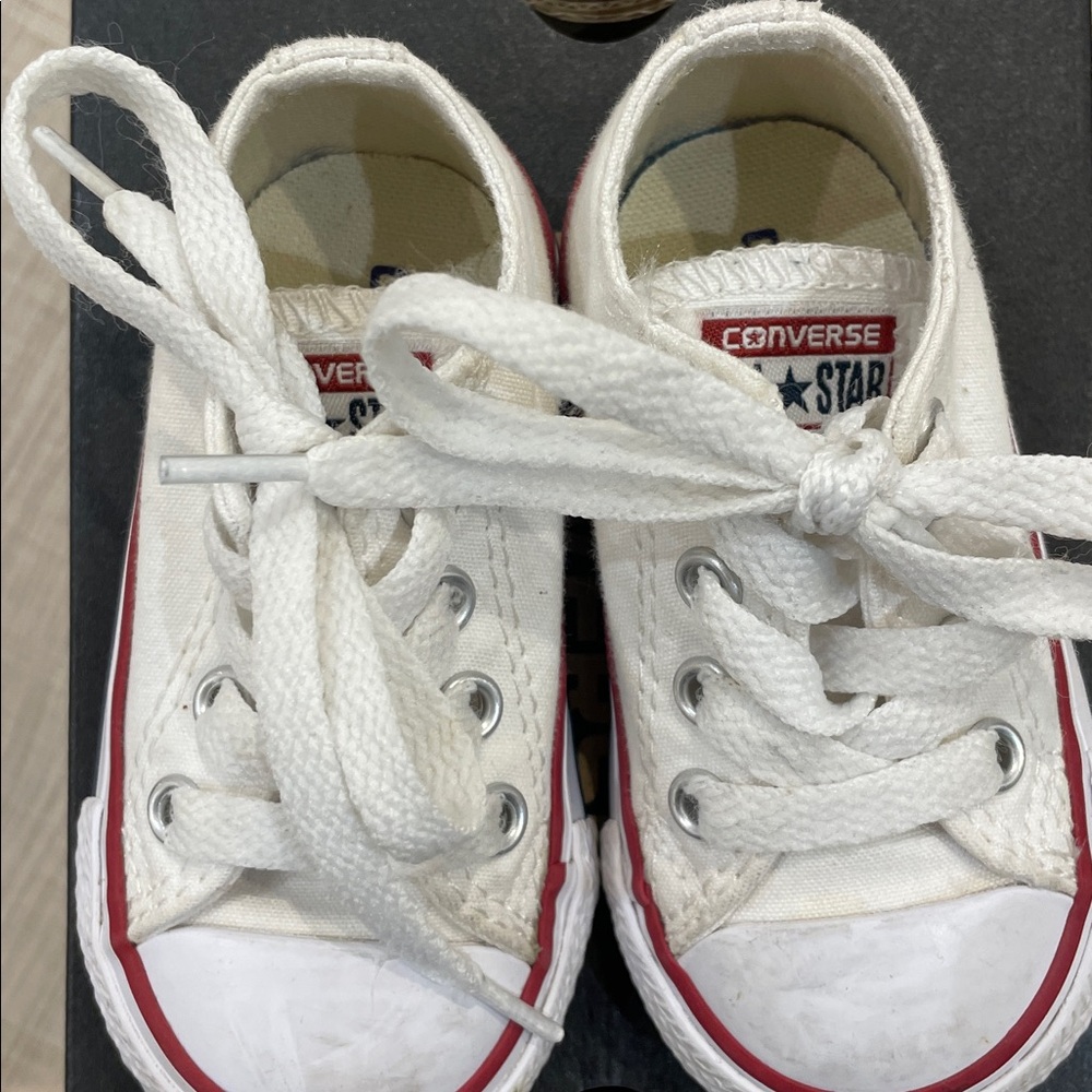 4T Converse Infant White Sneakers with Red and Blue Stripes - Picture 4 of 7